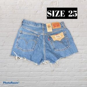 LEVIS 501 hi rise shorts